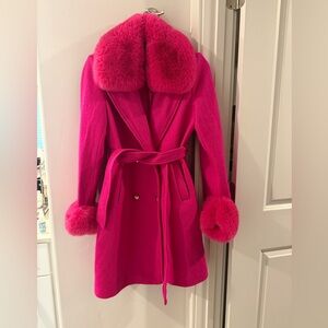 Elegant Pink Fur-Trimmed Women's Coat